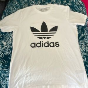 Women’s XL Adidas Originals t-Shirt
